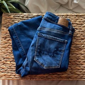 American Eagle stretch skinny Jean, medium/dark wash, size 4 X-long